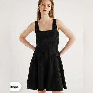 Elegant Black Sleeveless Dress